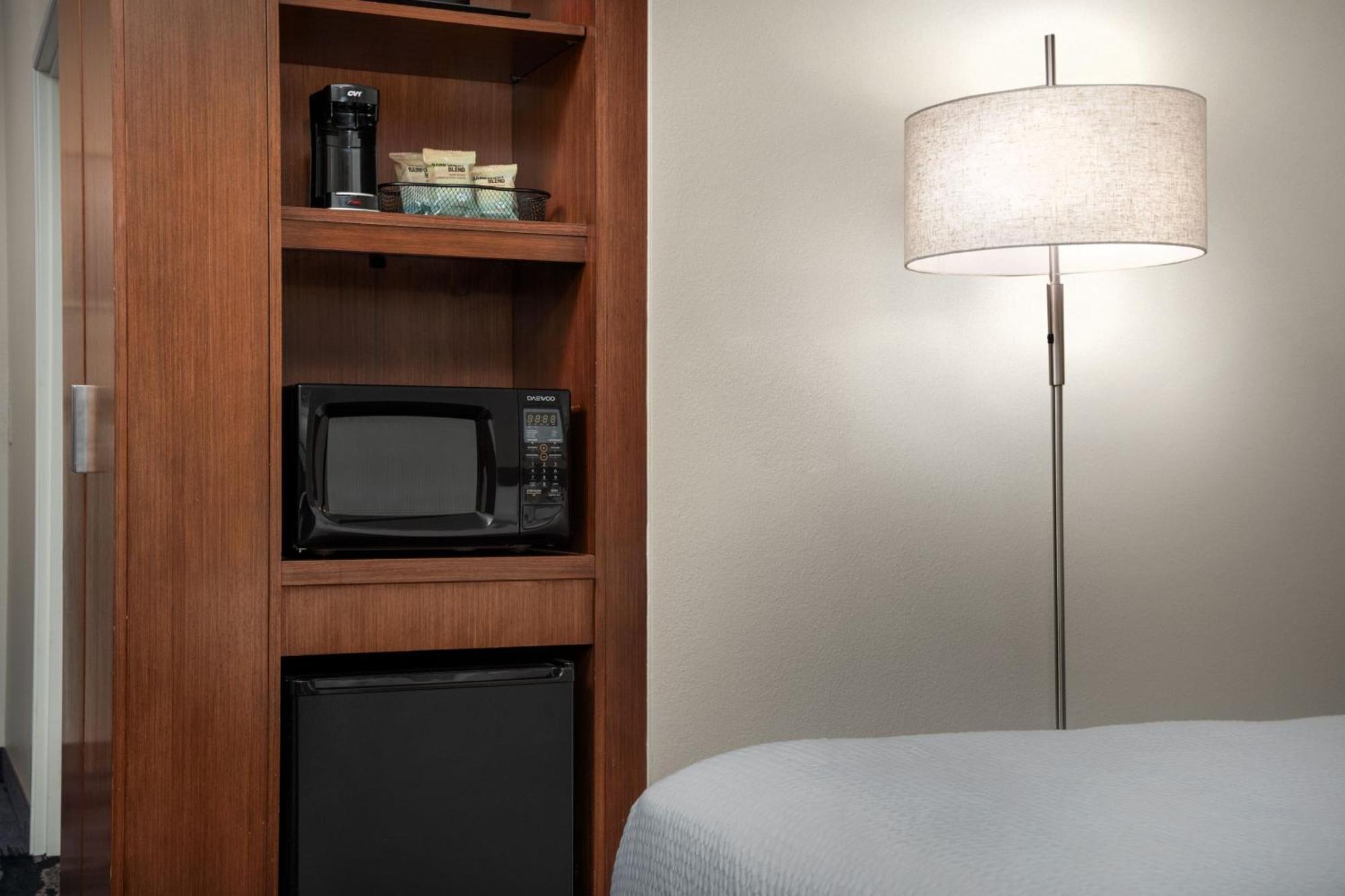 Fairfield Inn & Suites By Marriott Panama City Beach Upper Grand Lagoon Exteriör bild