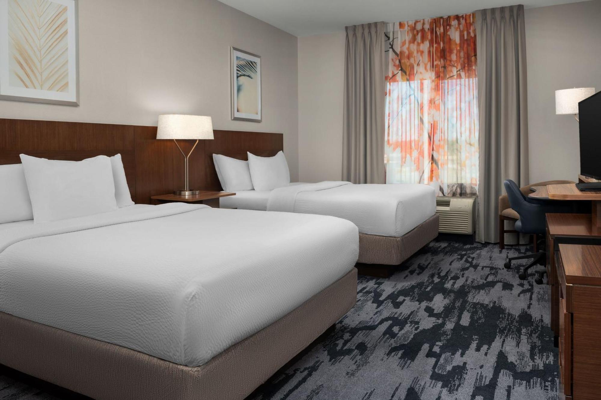Fairfield Inn & Suites By Marriott Panama City Beach Upper Grand Lagoon Exteriör bild
