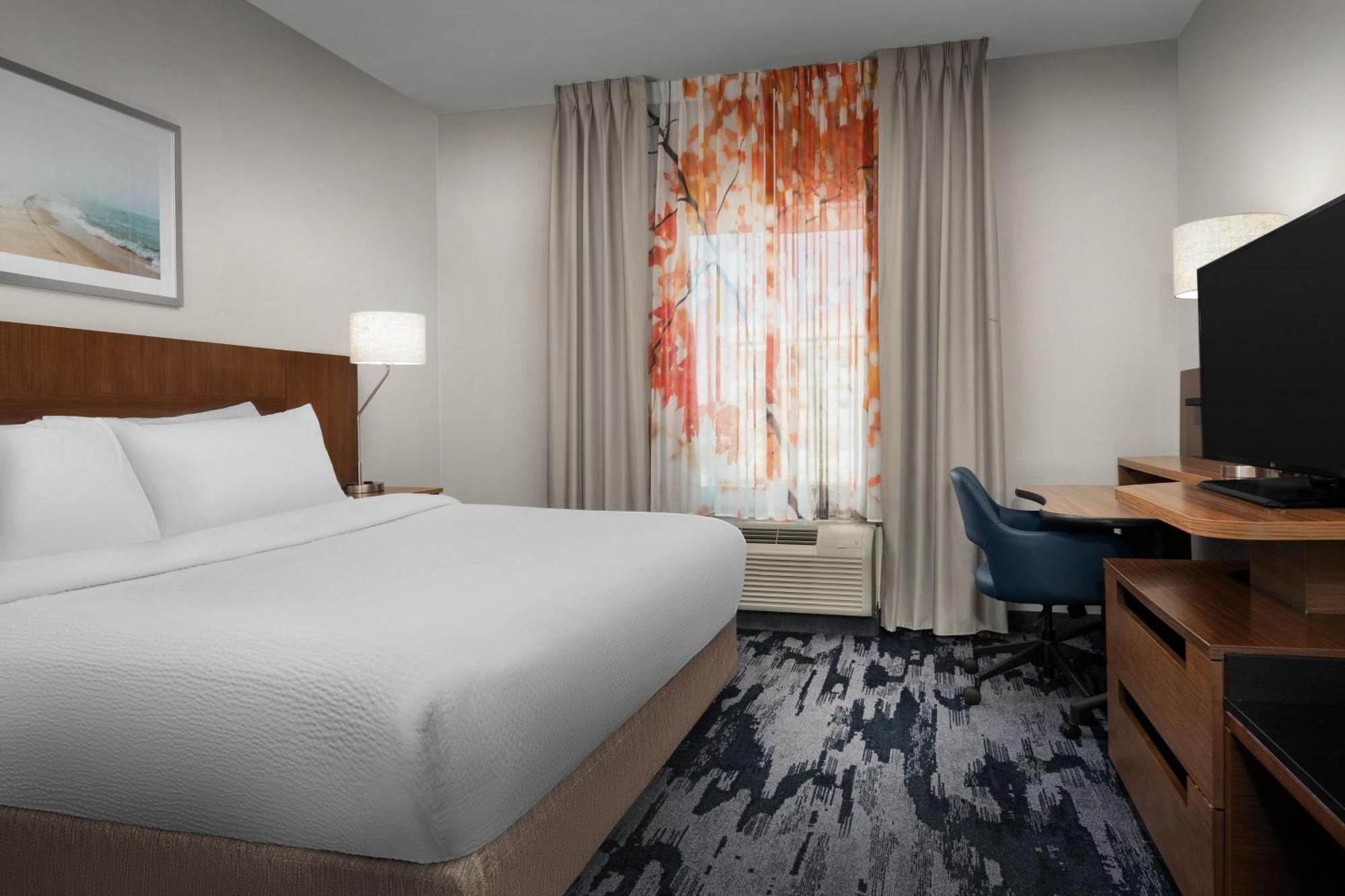 Fairfield Inn & Suites By Marriott Panama City Beach Upper Grand Lagoon Exteriör bild