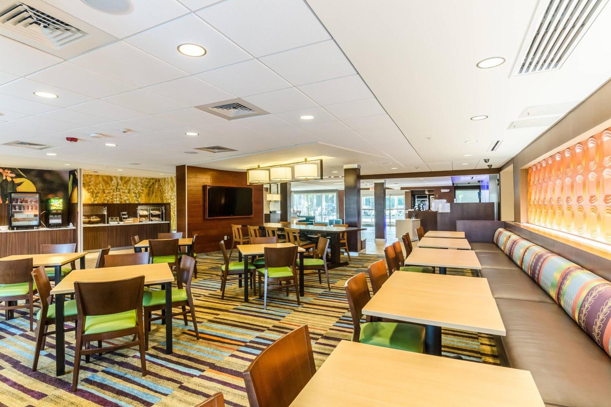 Fairfield Inn & Suites By Marriott Panama City Beach Upper Grand Lagoon Exteriör bild