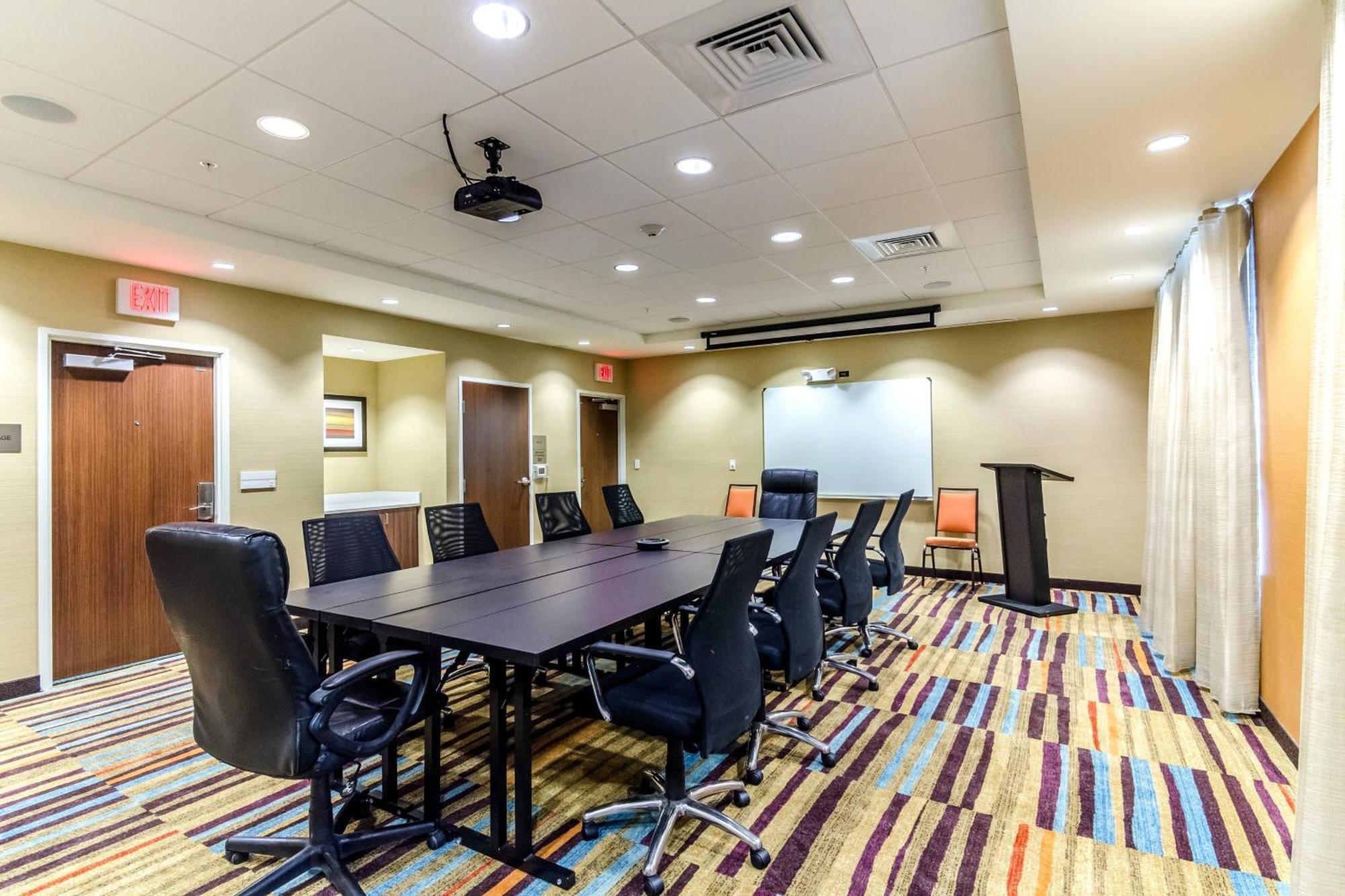 Fairfield Inn & Suites By Marriott Panama City Beach Upper Grand Lagoon Exteriör bild