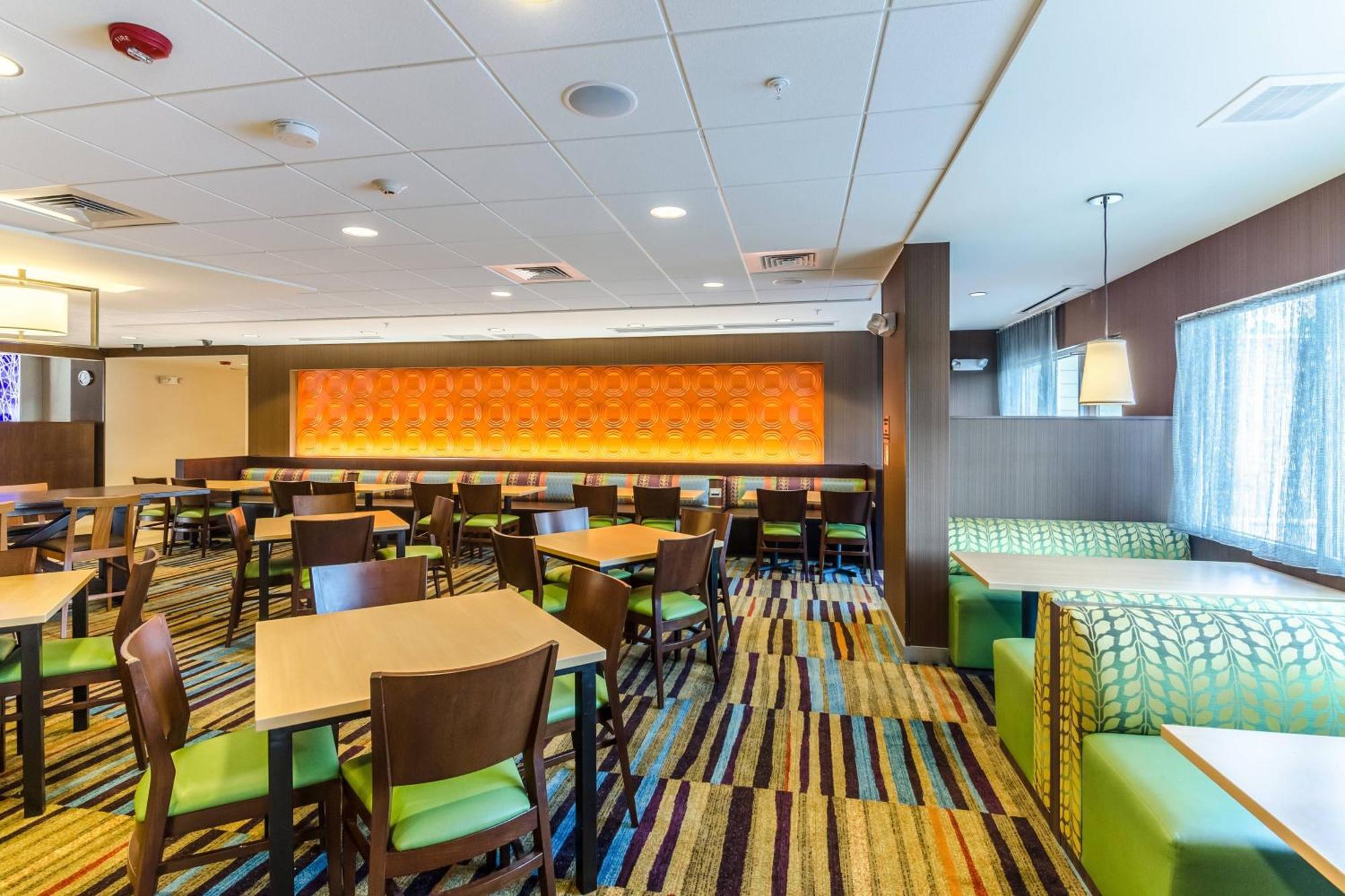 Fairfield Inn & Suites By Marriott Panama City Beach Upper Grand Lagoon Exteriör bild